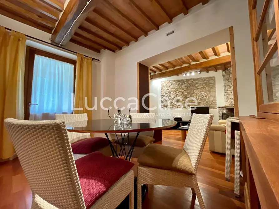 Immagine 2 di Rustico / casale in vendita  a Camaiore