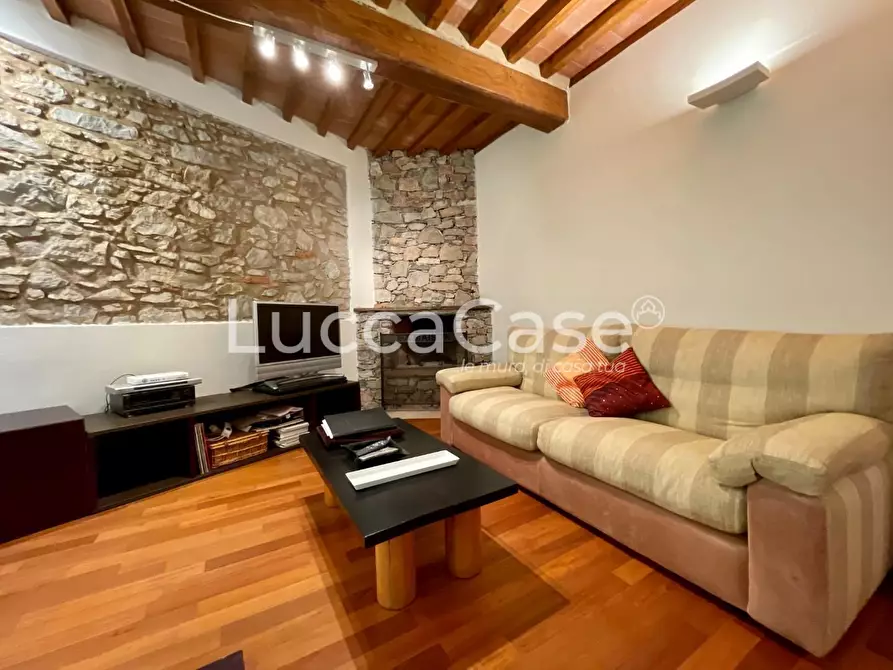 Immagine 9 di Rustico / casale in vendita  a Camaiore