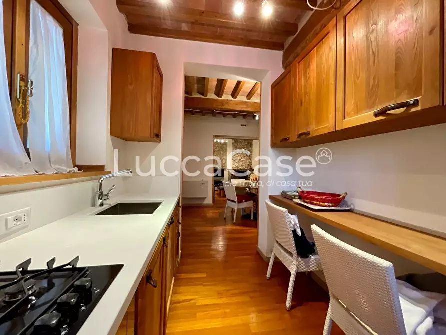 Immagine 7 di Rustico / casale in vendita  a Camaiore