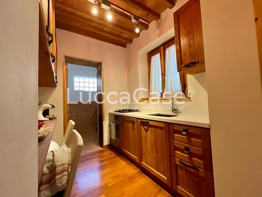 Immagine 8 di Rustico / casale in vendita  a Camaiore