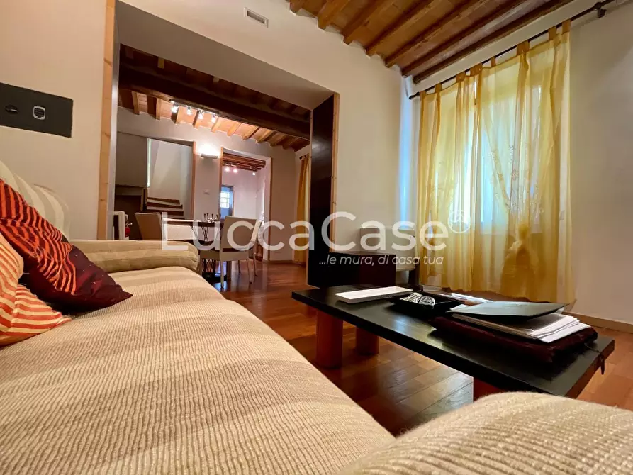 Immagine 4 di Rustico / casale in vendita  a Camaiore