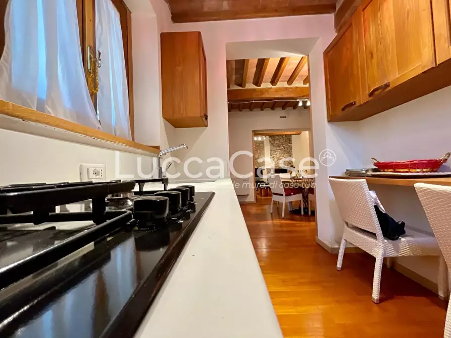 Immagine 3 di Rustico / casale in vendita  a Camaiore