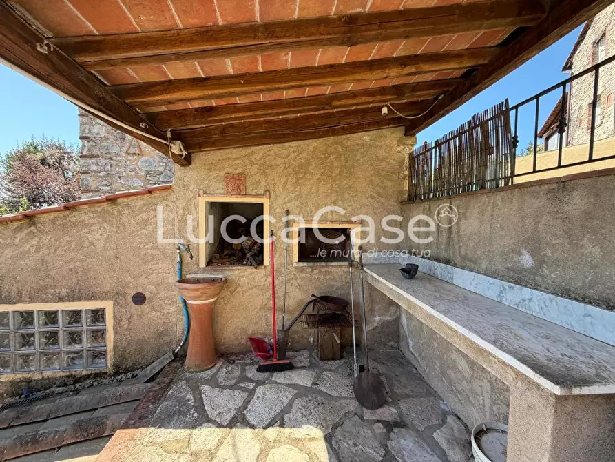 Immagine 29 di Rustico / casale in vendita  a Camaiore