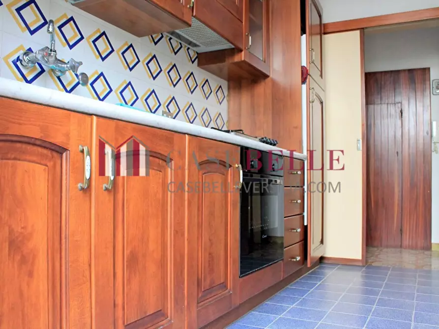 Immagine 2 di Villa in vendita  a Pietrasanta