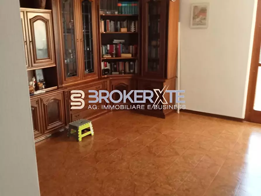 Immagine 5 di Appartamento in vendita  a Castelnuovo Magra