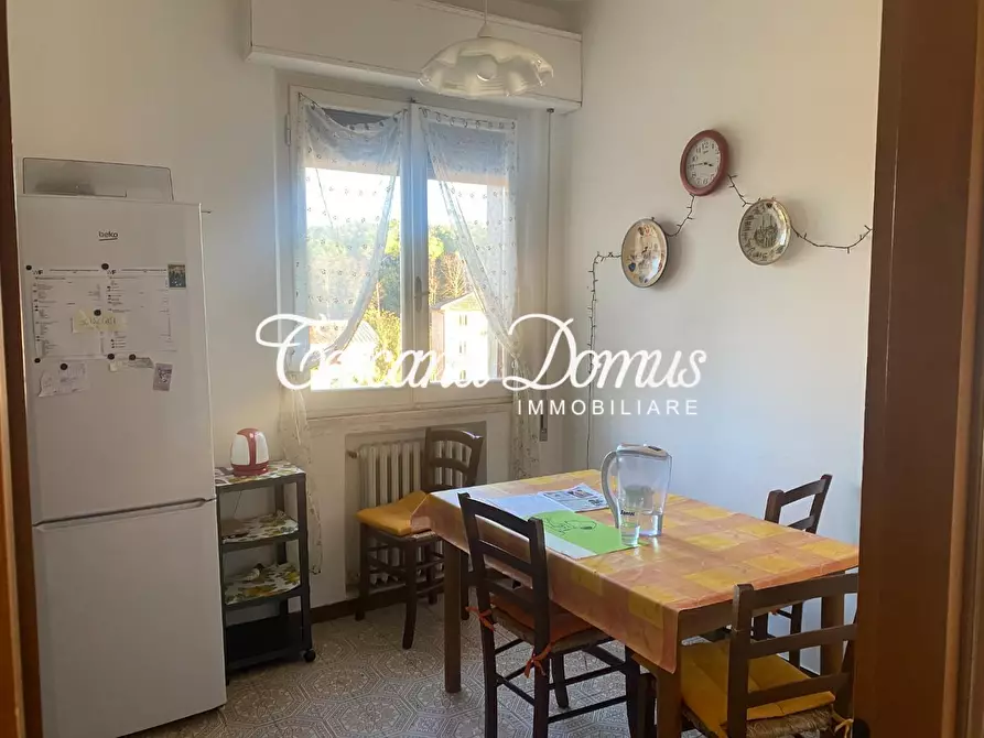 Immagine 2 di Appartamento in vendita  a Siena