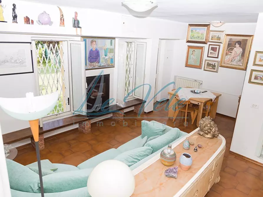 Immagine 8 di Casa indipendente in vendita  a Massa