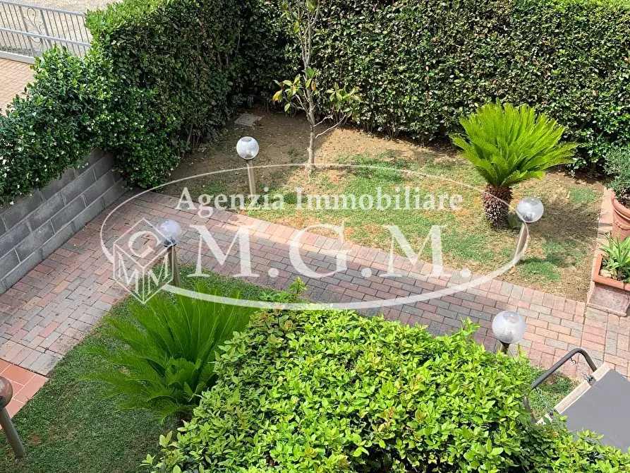 Immagine 23 di Appartamento in vendita  a Pontedera