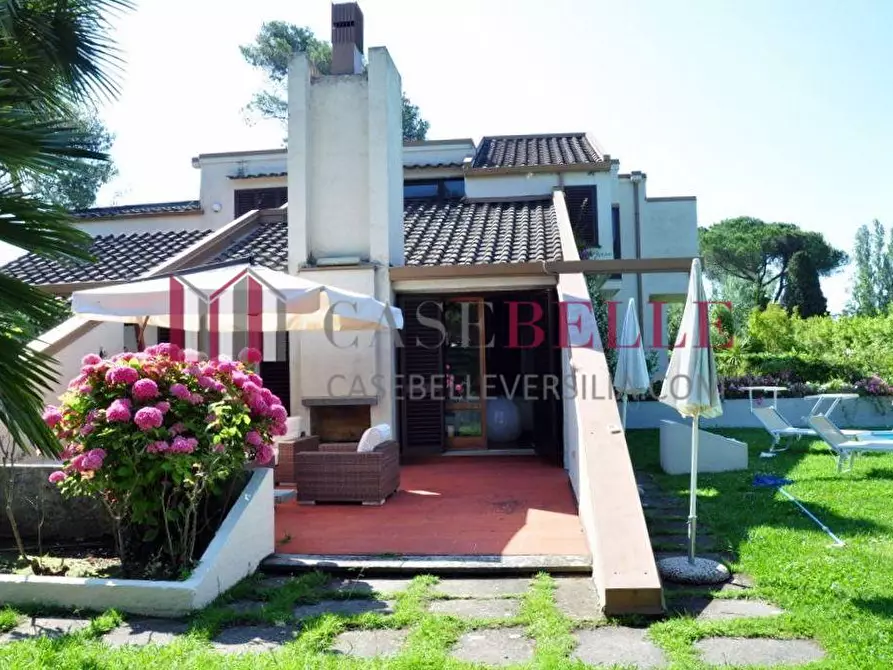 Immagine 49 di Villa in affitto  a Forte Dei Marmi