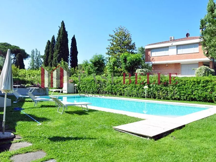 Immagine 50 di Villa in affitto  a Forte Dei Marmi