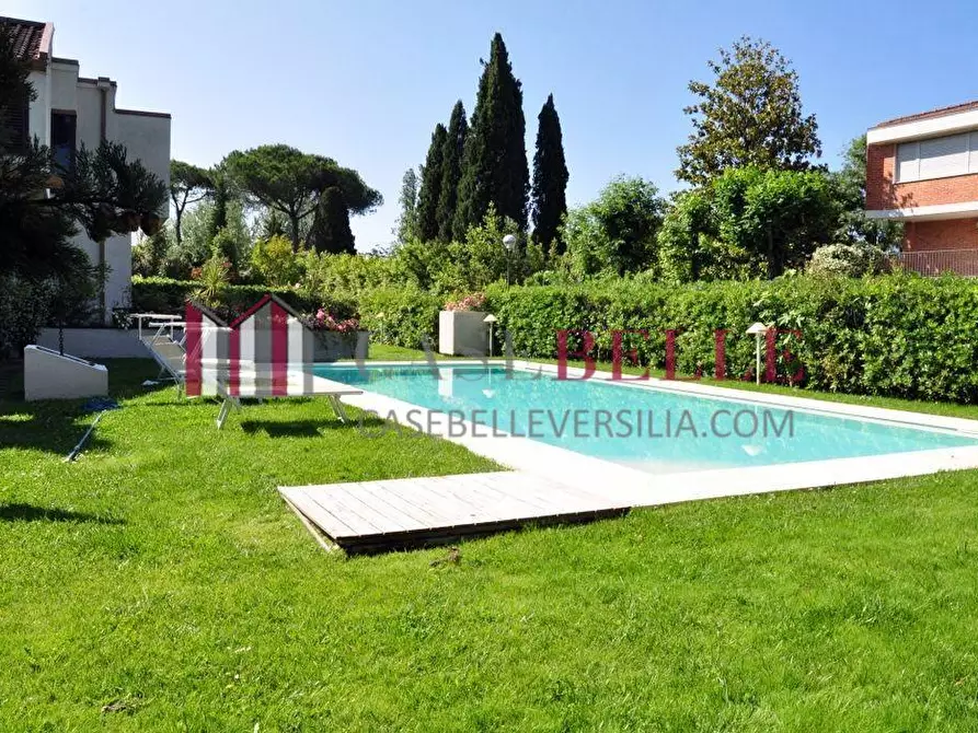 Immagine 53 di Villa in affitto  a Forte Dei Marmi