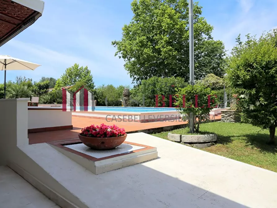 Immagine 4 di Casa indipendente in vendita  a Forte Dei Marmi