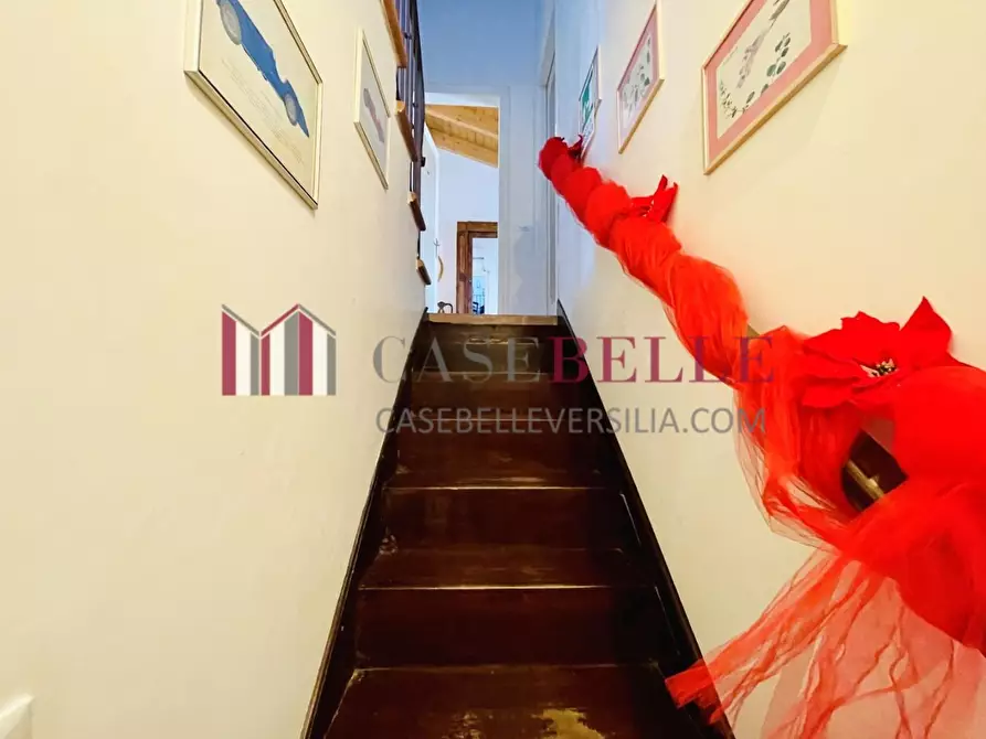 Immagine 35 di Villa in vendita  a Viareggio