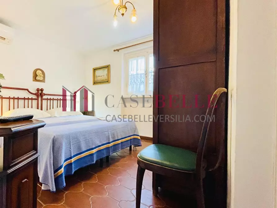 Immagine 77 di Villa in vendita  a Viareggio