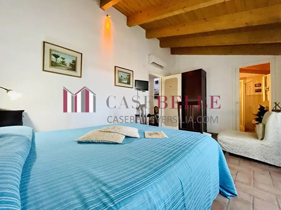 Immagine 49 di Villa in vendita  a Viareggio