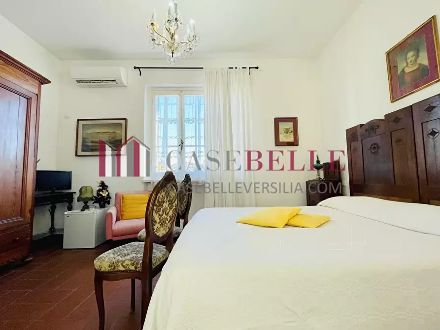 Immagine 29 di Villa in vendita  a Viareggio