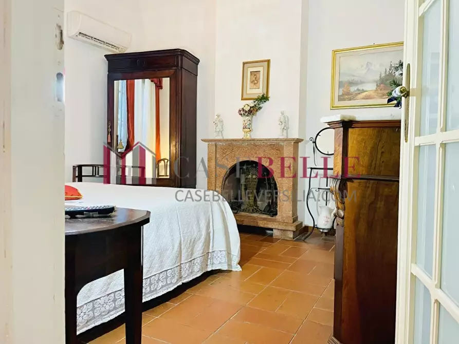 Immagine 63 di Villa in vendita  a Viareggio
