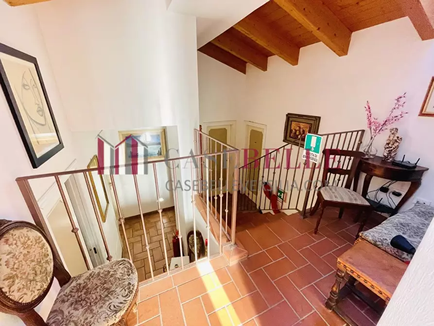 Immagine 61 di Villa in vendita  a Viareggio