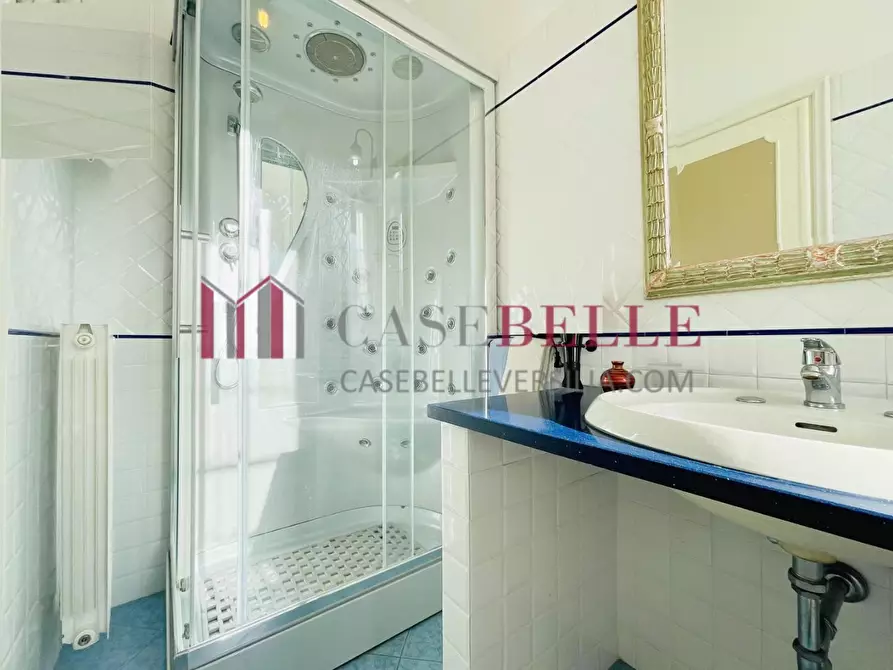 Immagine 23 di Villa in vendita  a Viareggio