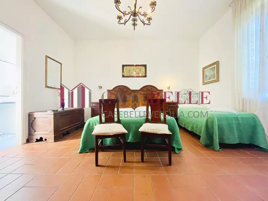 Immagine 17 di Villa in vendita  a Viareggio