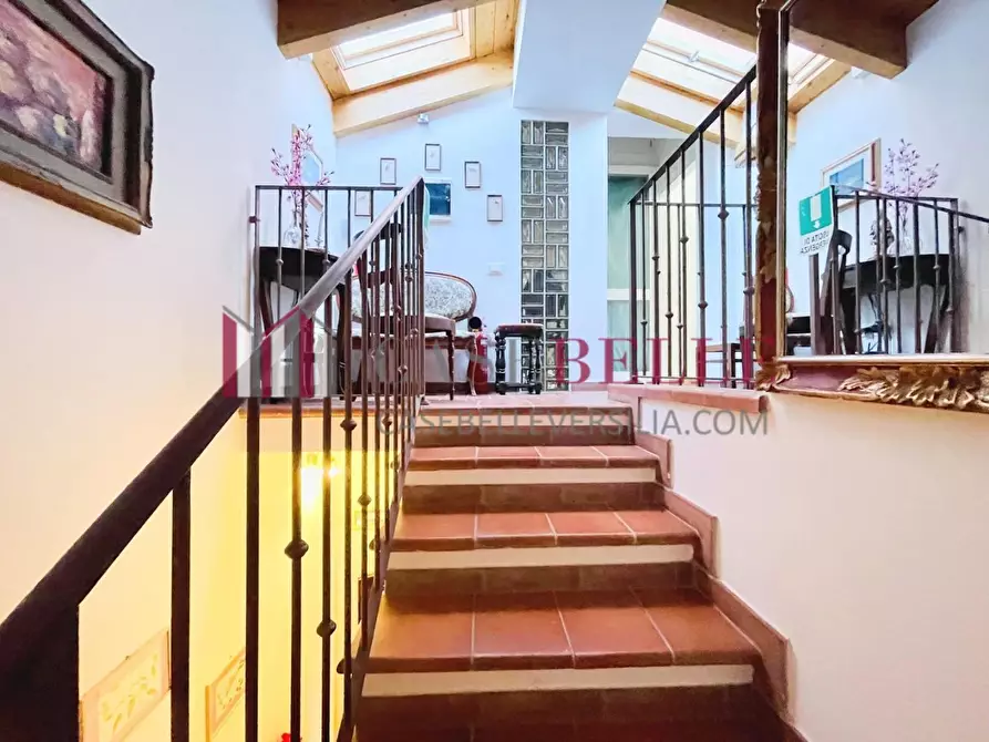 Immagine 54 di Villa in vendita  a Viareggio
