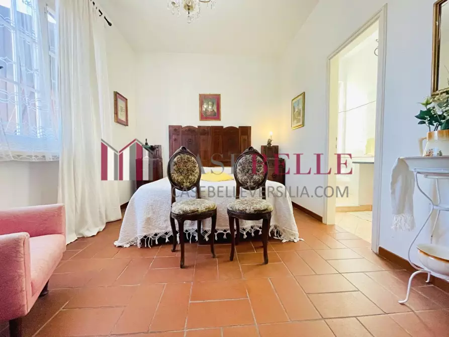 Immagine 27 di Villa in vendita  a Viareggio