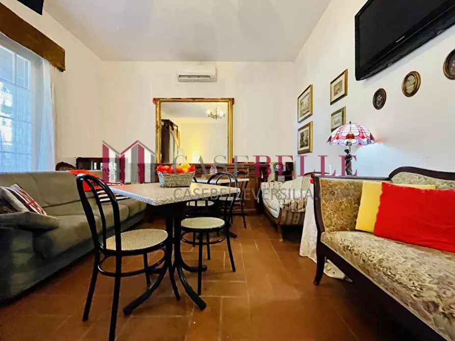 Immagine 4 di Villa in vendita  a Viareggio