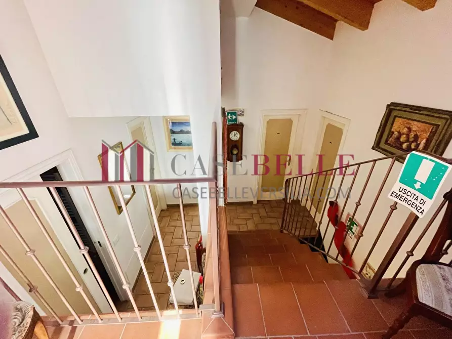 Immagine 62 di Villa in vendita  a Viareggio