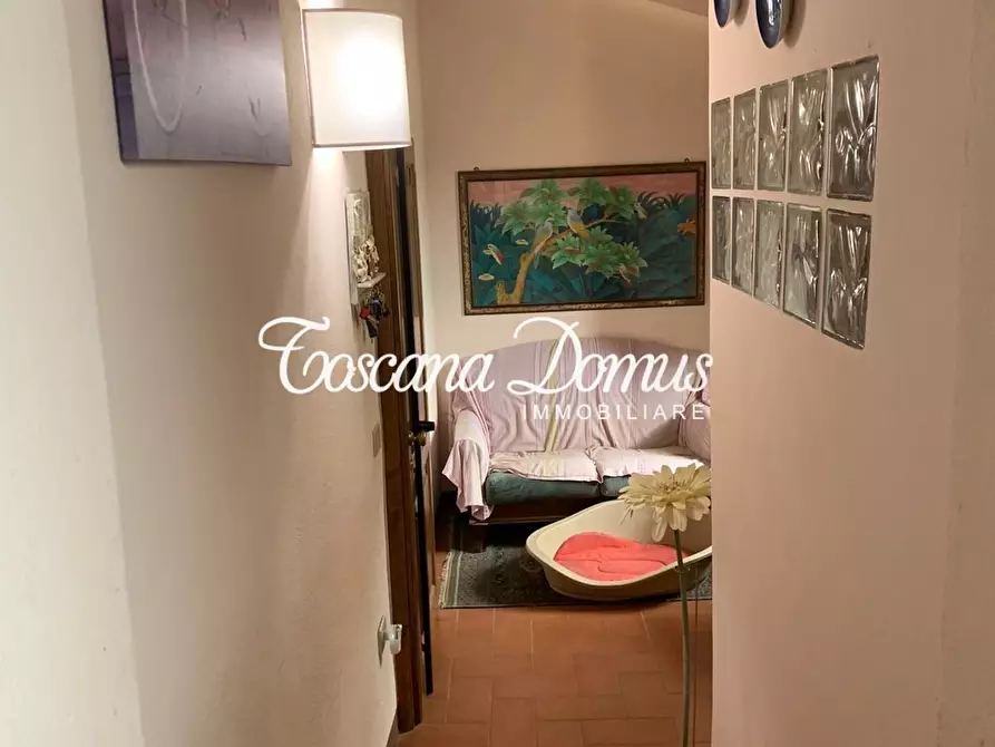 Immagine 2 di Appartamento in vendita  a Siena