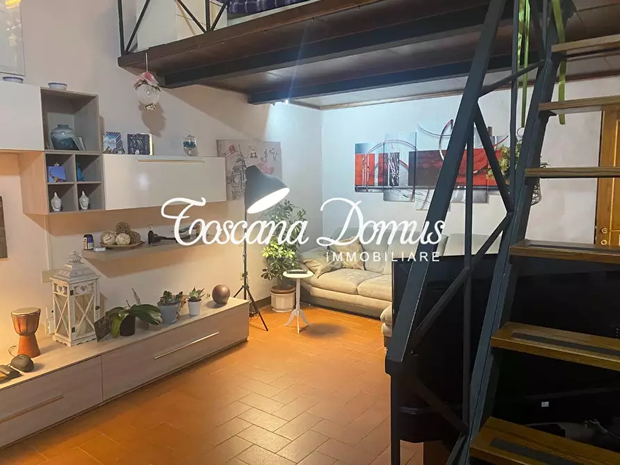 Immagine 11 di Appartamento in vendita  a Siena