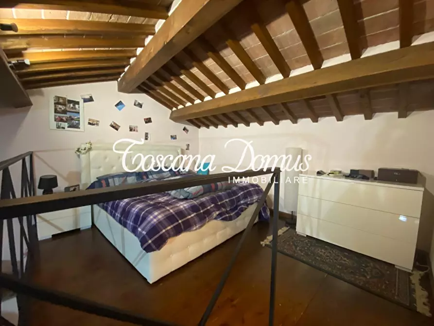 Immagine 12 di Appartamento in vendita  a Siena