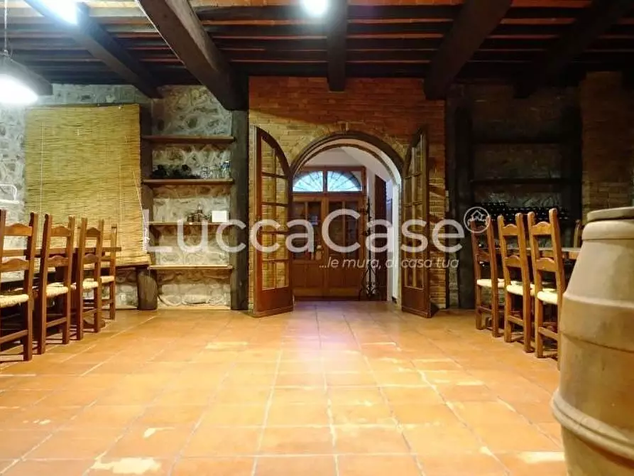 Immagine 51 di Casa colonica in vendita  a Camaiore