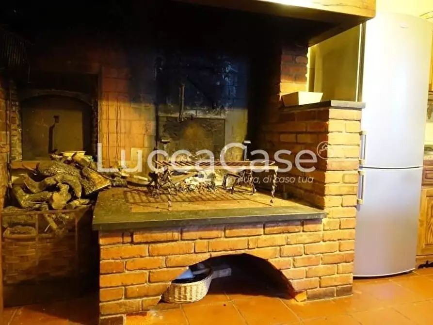 Immagine 48 di Casa colonica in vendita  a Camaiore