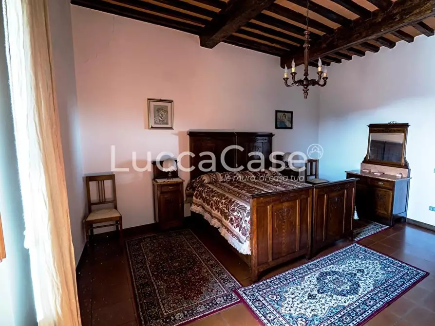 Immagine 25 di Casa colonica in vendita  a Camaiore