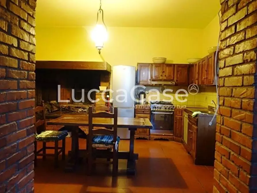 Immagine 49 di Casa colonica in vendita  a Camaiore