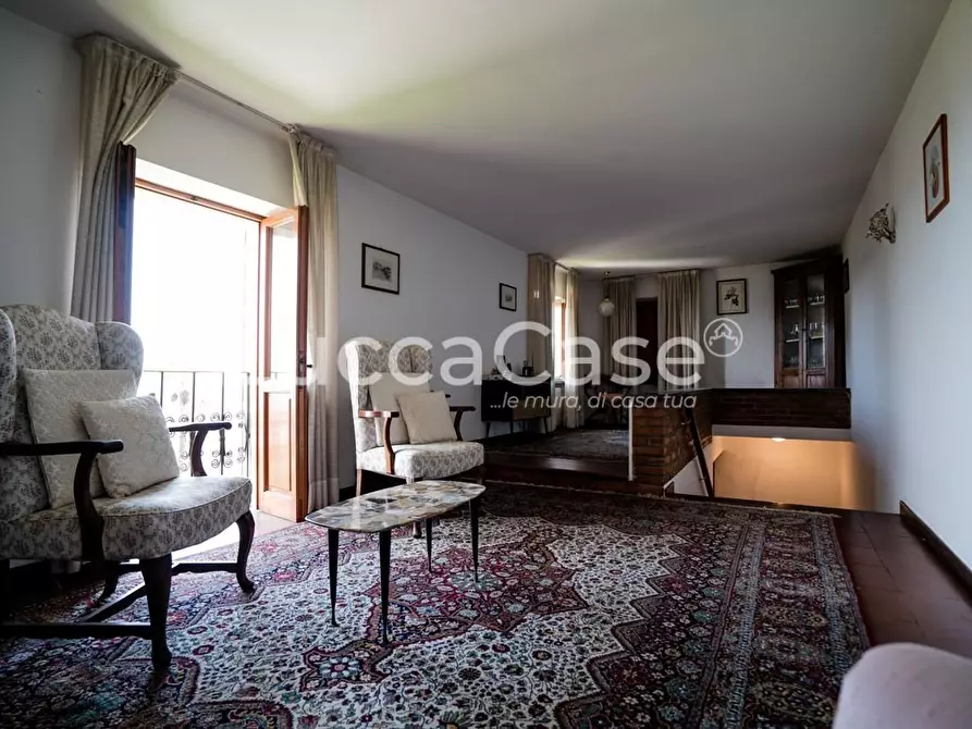 Immagine 19 di Casa colonica in vendita  a Camaiore