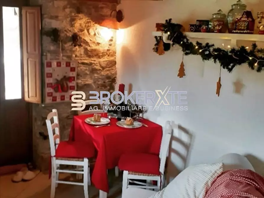 Immagine 2 di Rustico / casale in vendita  a Fivizzano