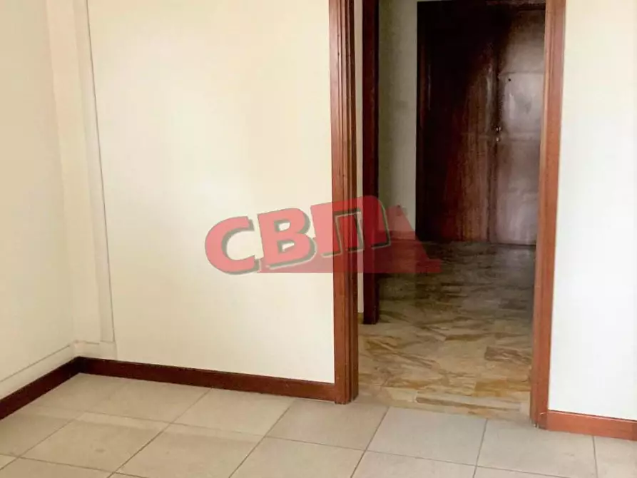 Immagine 11 di Appartamento in vendita  a Livorno