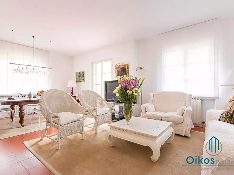 Immagine 2 di Casa bifamiliare in affitto  a Forte Dei Marmi