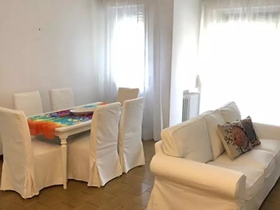 Immagine 11 di Appartamento in affitto  a Forte Dei Marmi