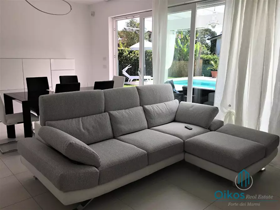 Immagine 8 di Casa bifamiliare in affitto  a Forte Dei Marmi