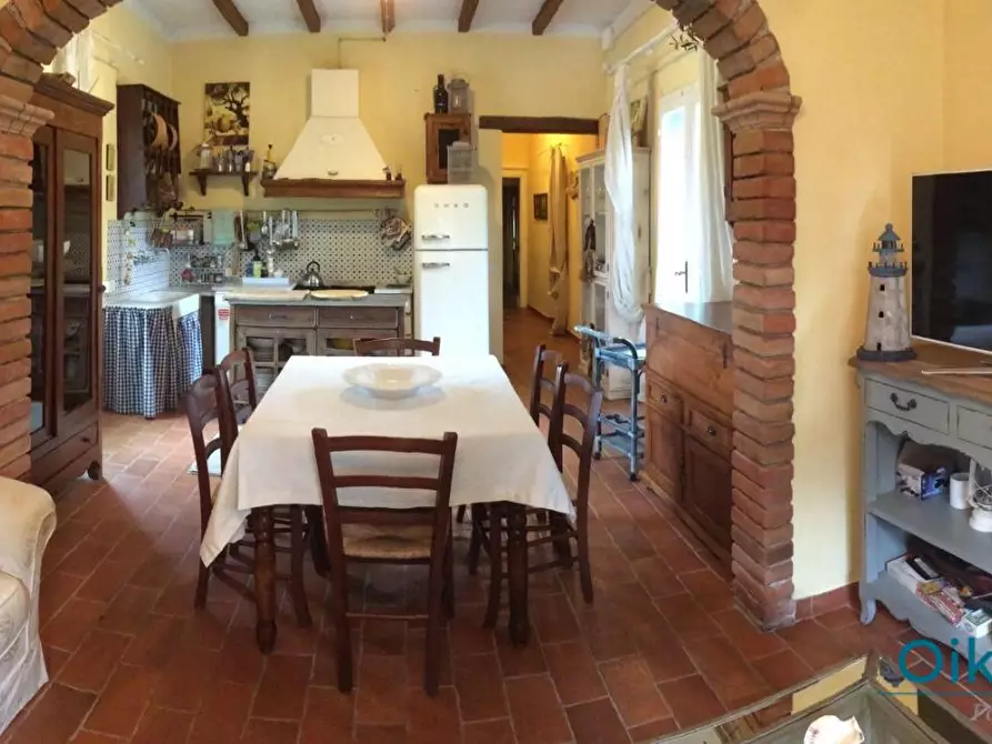 Immagine 2 di Villa in affitto  a Pietrasanta