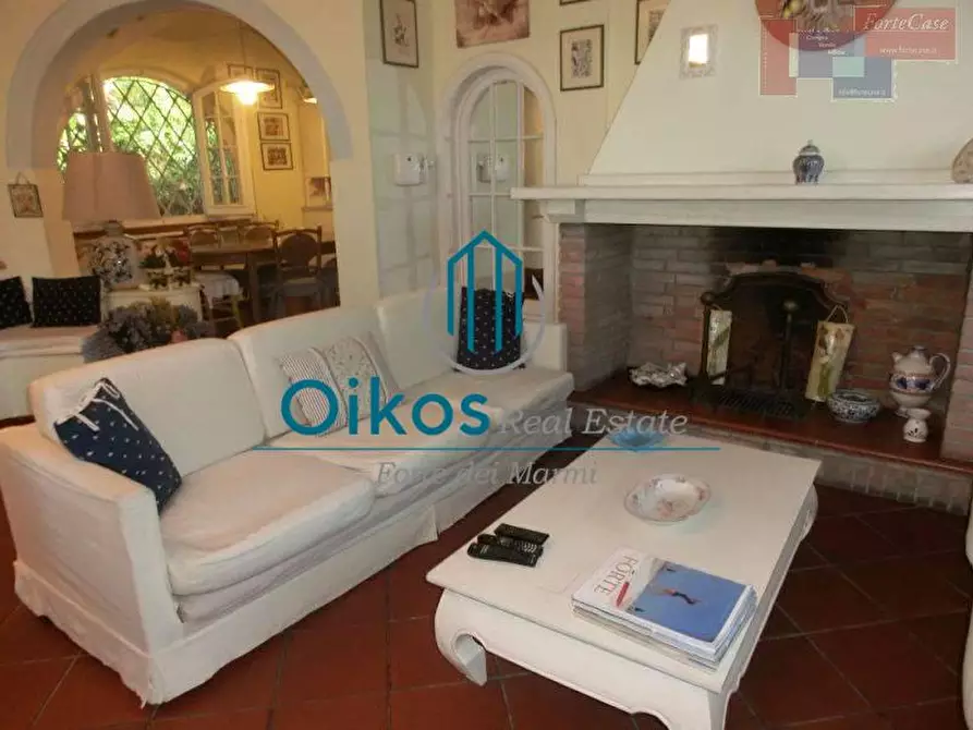 Immagine 1 di Casa bifamiliare in affitto  a Forte Dei Marmi