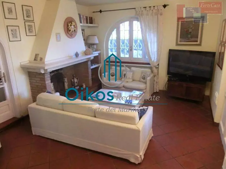 Immagine 3 di Casa bifamiliare in affitto  a Forte Dei Marmi