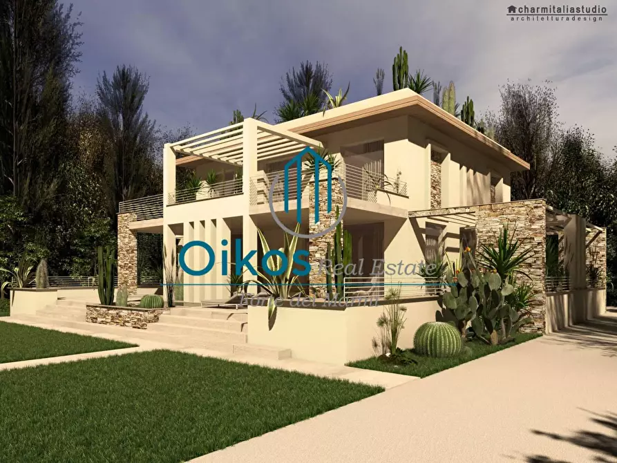 Immagine 2 di Villa in vendita  a Forte Dei Marmi