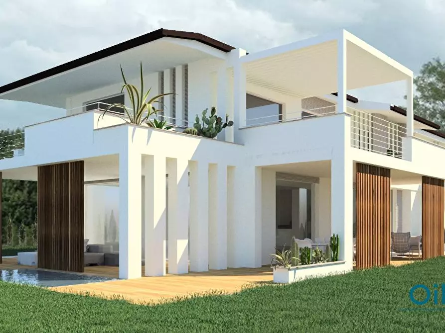 Immagine 1 di Villa in vendita  a Forte Dei Marmi