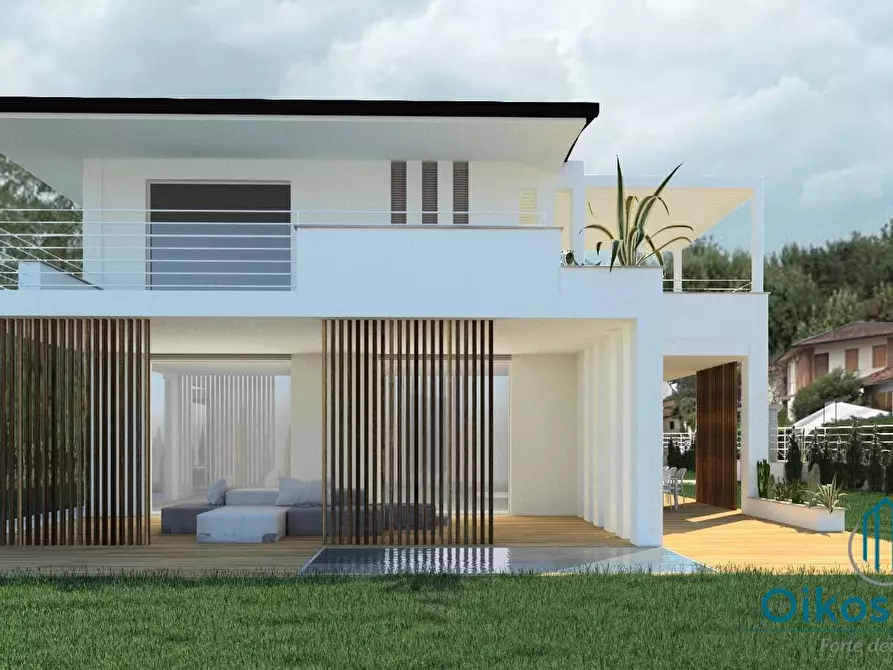 Immagine 3 di Villa in vendita  a Forte Dei Marmi