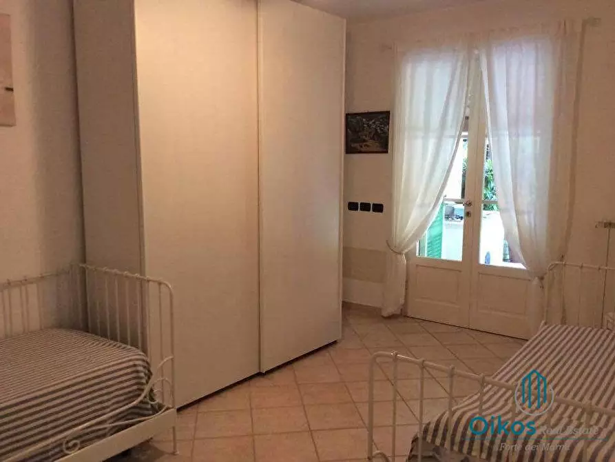 Immagine 10 di Casa bifamiliare in affitto  a Forte Dei Marmi