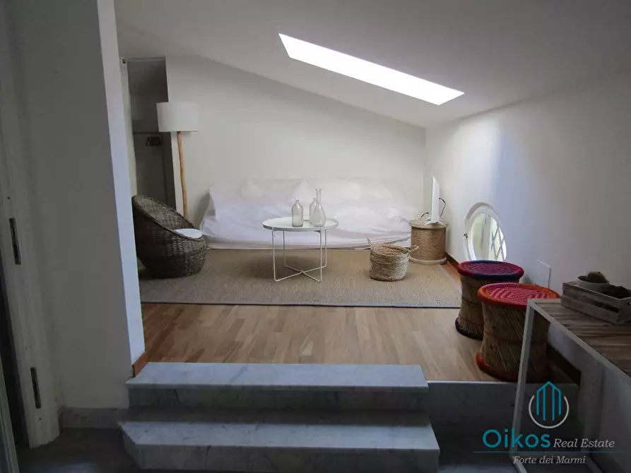 Immagine 2 di Mansarda in affitto  a Forte Dei Marmi