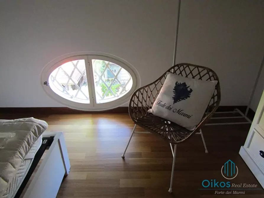 Immagine 13 di Mansarda in affitto  a Forte Dei Marmi